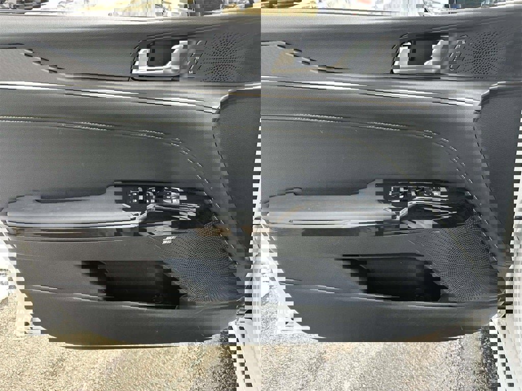 Certified 2025 Kia K5 GT w/ GT1 Package image 18