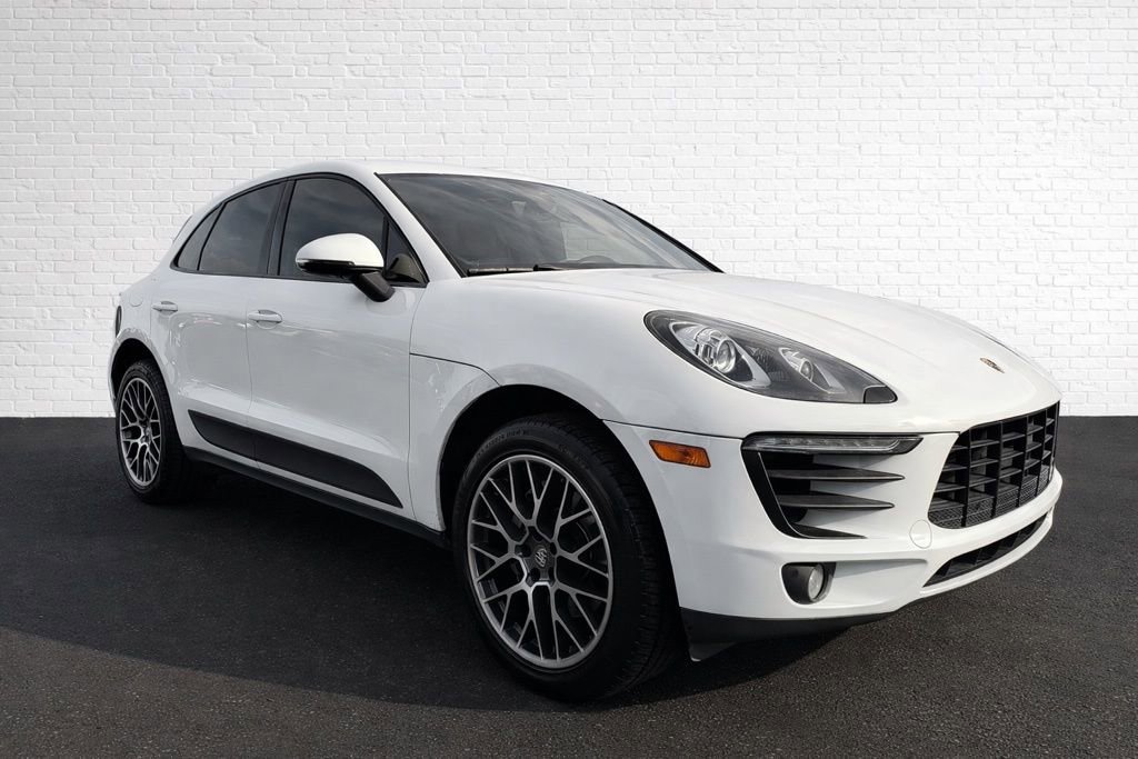 Used 2018 Porsche Macan S w/ Premium Package Plus image 3