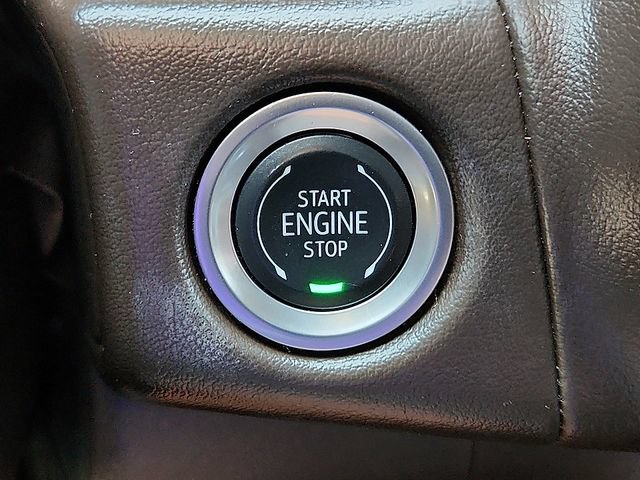 Certified 2024 GMC Yukon SLT w/ SLT Premium Package AWD/4WD image 20