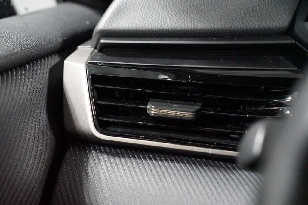 Used 2025 Toyota Camry SE FWD image 26