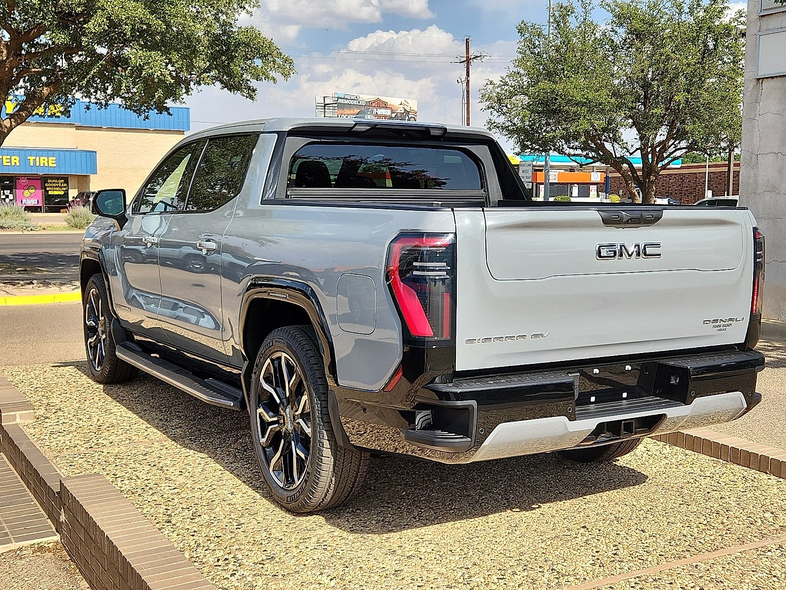 New 2025 GMC Sierra EV Denali image 3