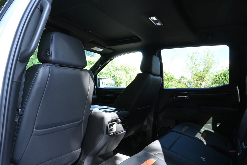 Used 2024 GMC Sierra 1500 AT4 w/ Technology Package image 34