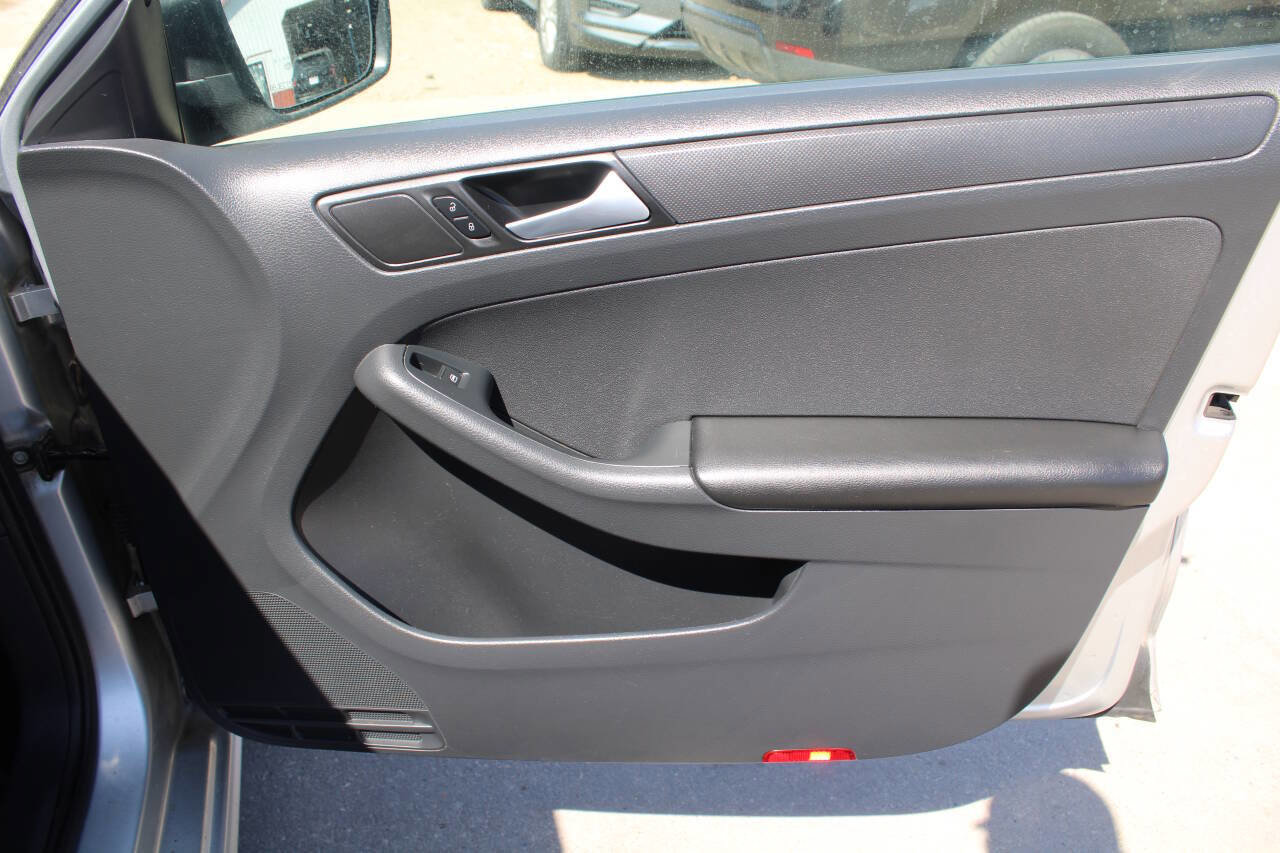 Used 2014 Volkswagen Jetta S image 7
