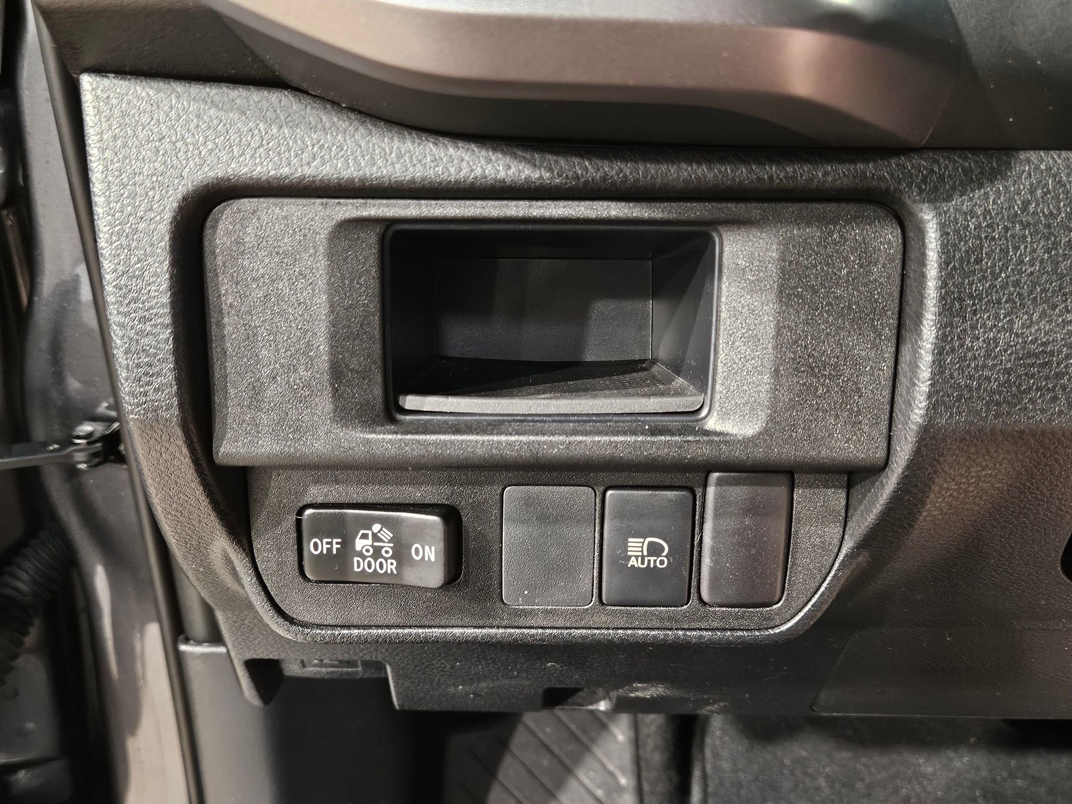 Used 2019 Toyota Tacoma SR5 image 24