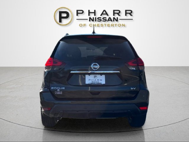 Used 2017 Nissan Rogue SV FWD image 4