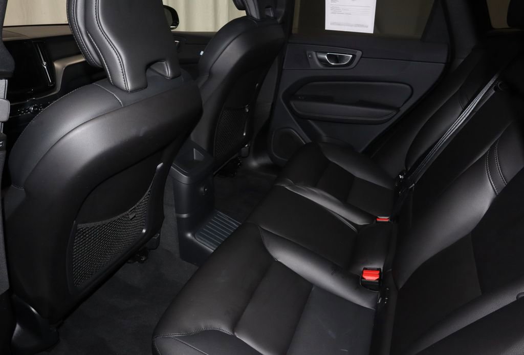 Used 2024 Volvo XC60 T8 Core image 21