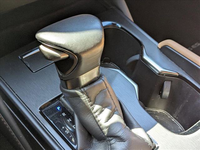 Used 2024 Lexus ES 300h w/ Premium Package image 12