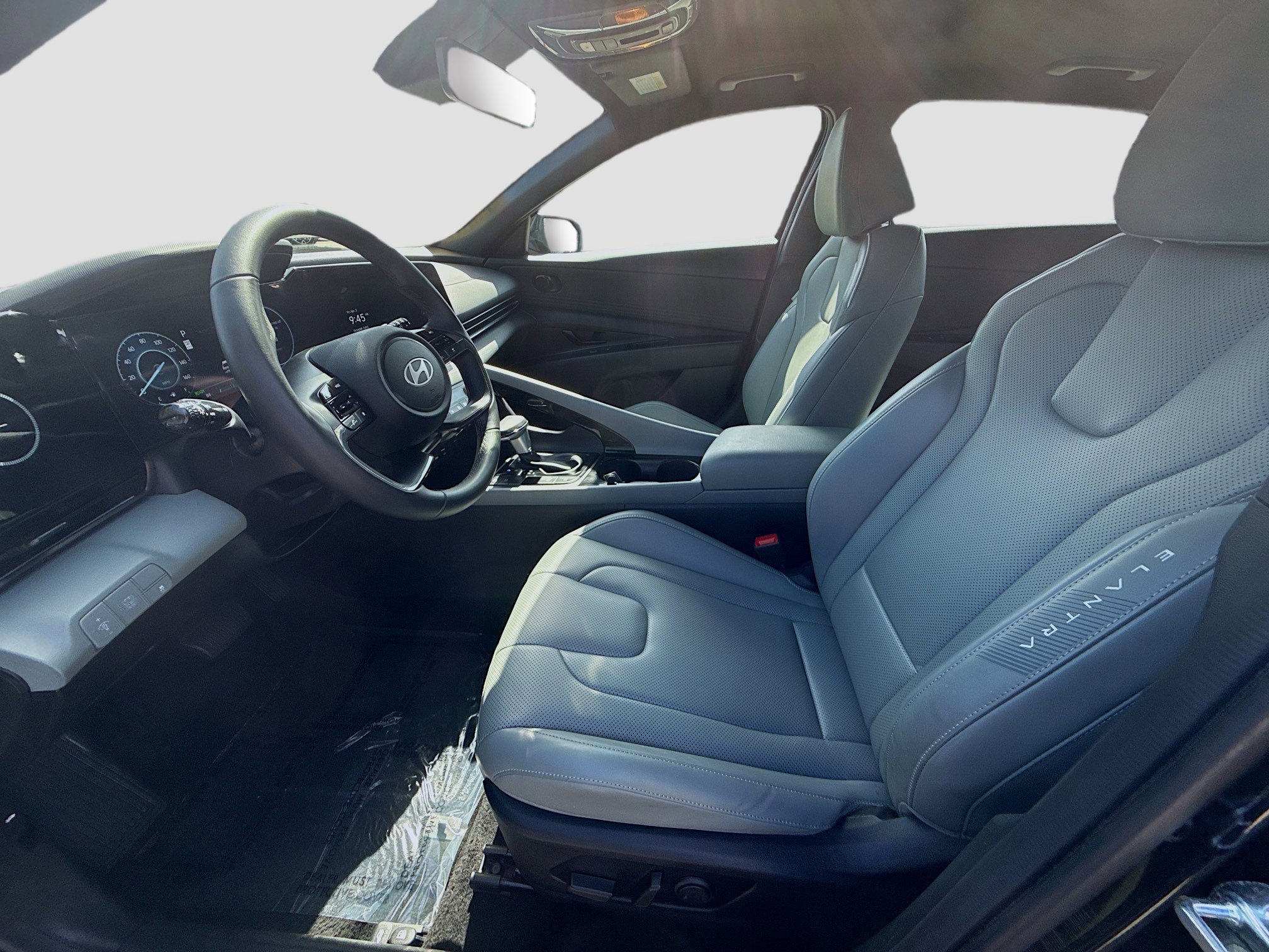 Used 2025 Hyundai Elantra Limited image 19