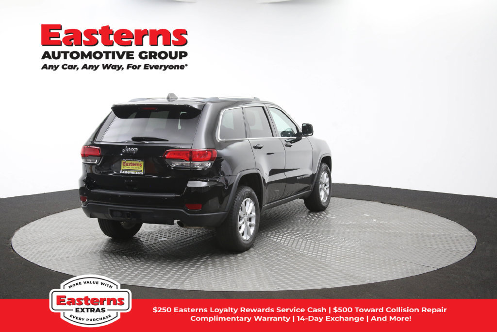 Used 2021 Jeep Grand Cherokee Laredo AWD/4WD image 43