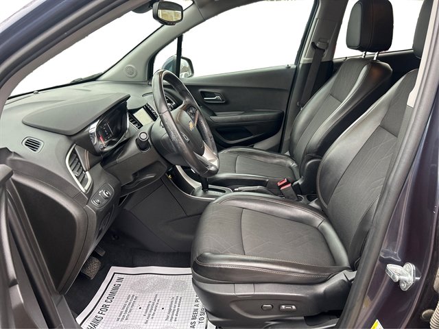 Used 2018 Chevrolet Trax LT w/ LT Convenience Package image 10