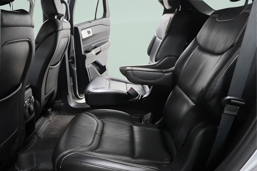 Used 2020 Ford Explorer ST w/ ST Street Pack image 27