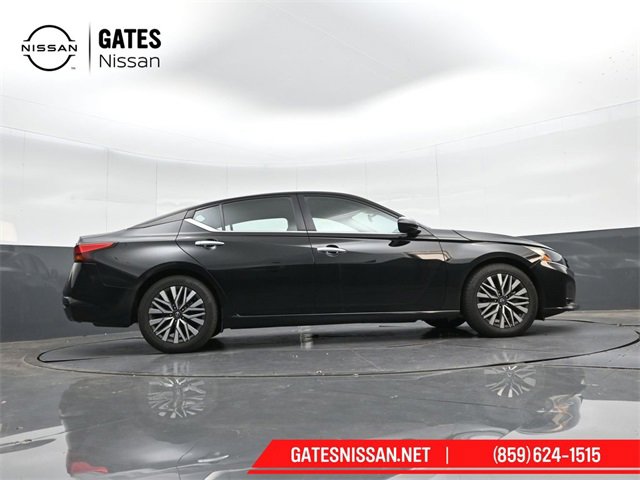 Used 2024 Nissan Altima 2.5 SV image 32