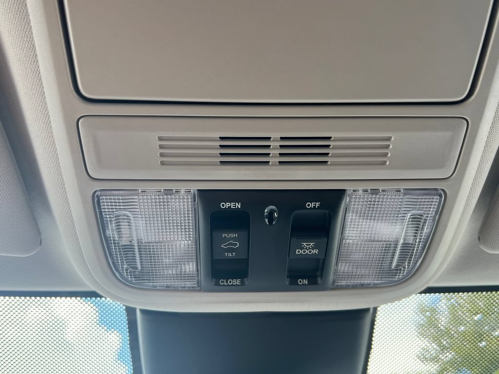Used 2025 Honda Odyssey EX-L image 37