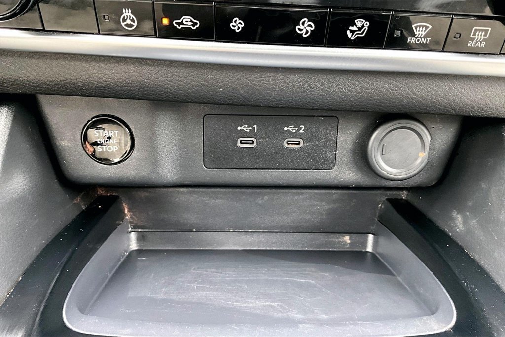 Used 2024 Nissan Rogue SV w/ SV Premium Package FWD image 33