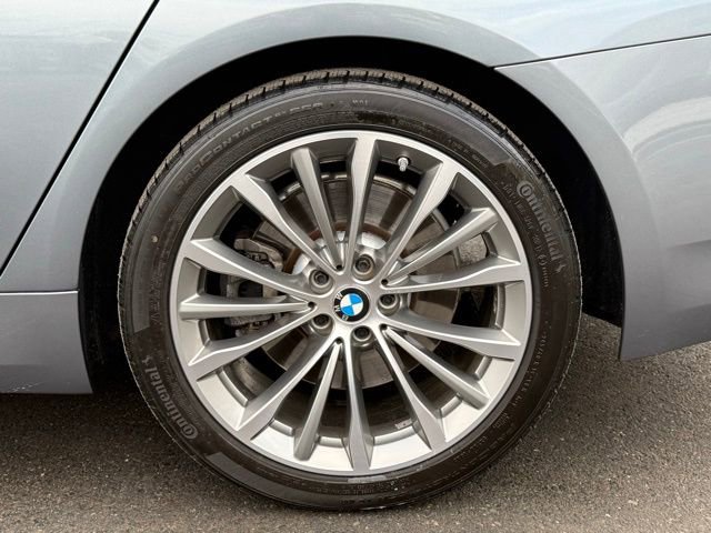 Used 2022 BMW 540i xDrive w/ Premium Package image 18