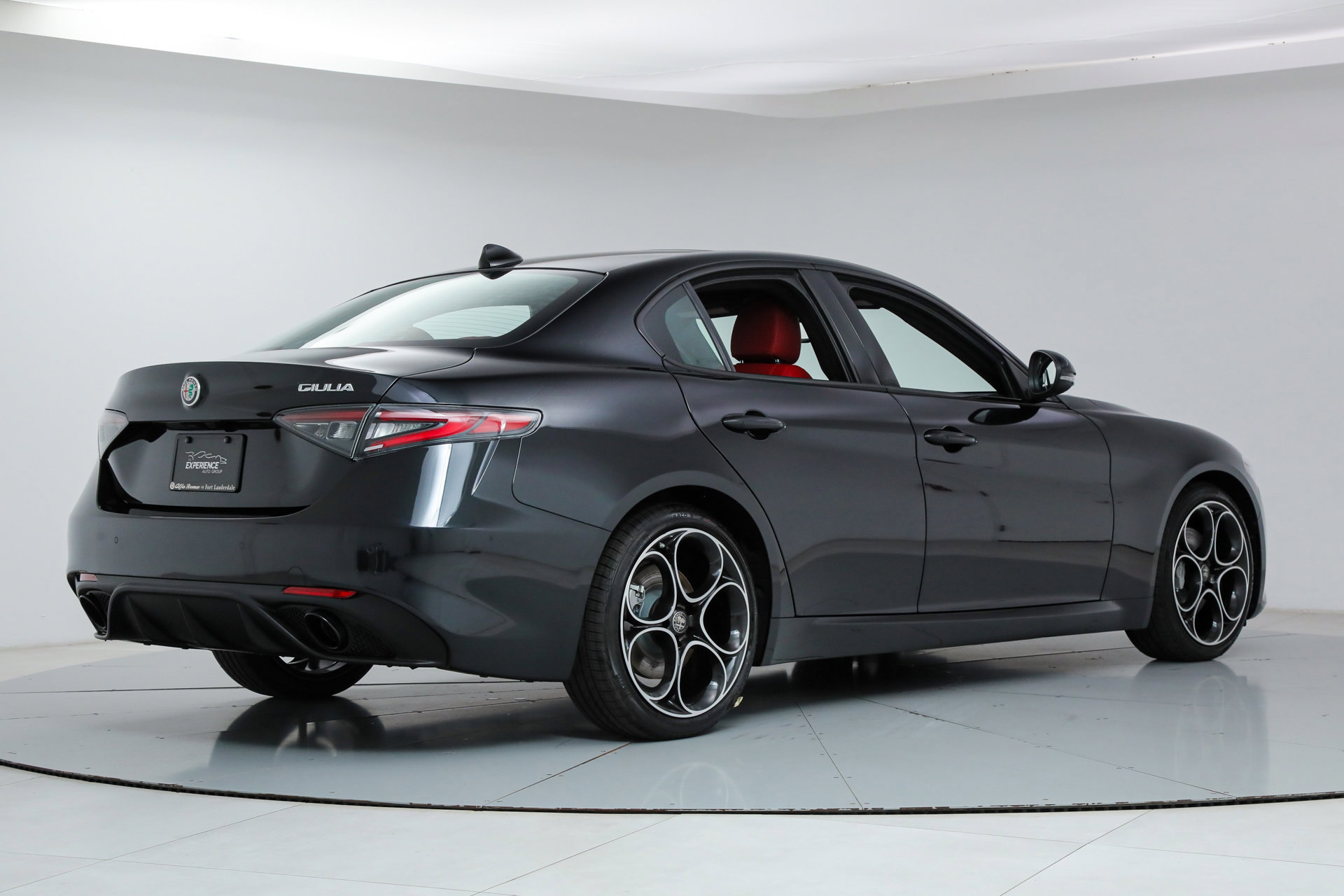 New 2025 Alfa Romeo Giulia w/ Driving Assist Package image 5