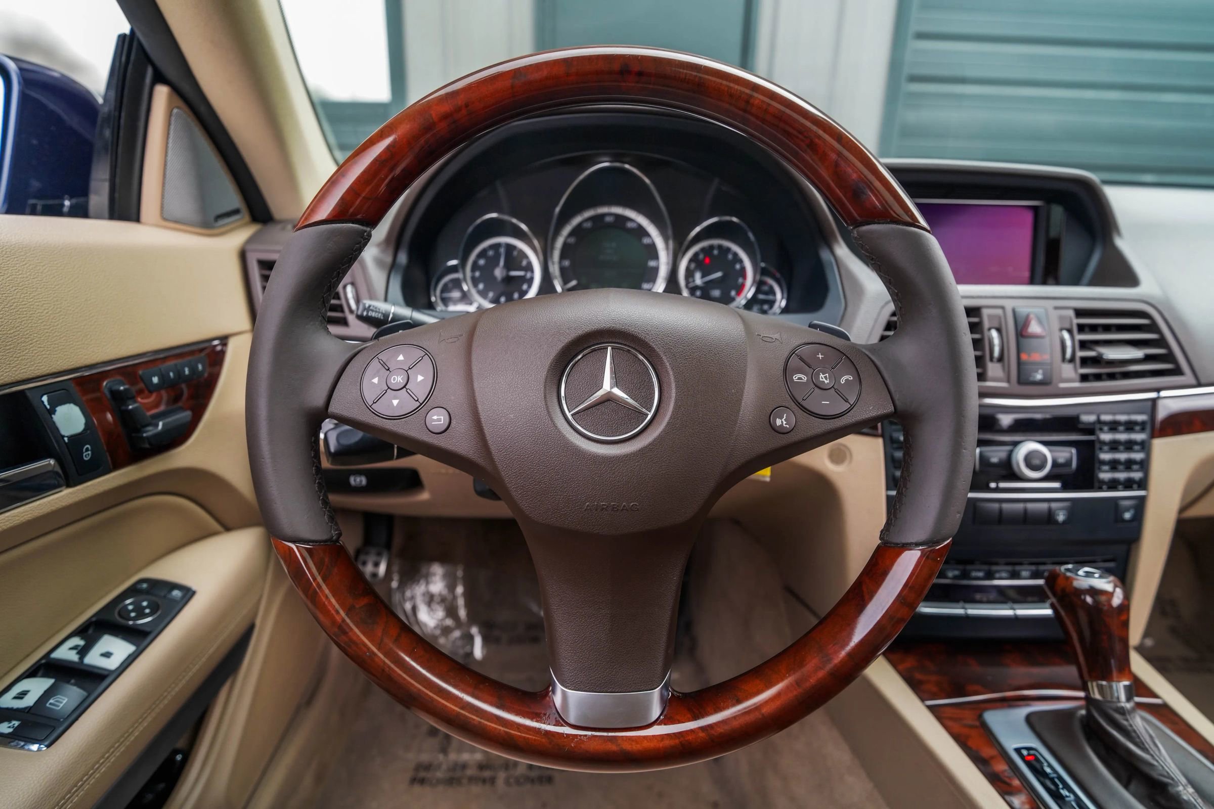 Used 2011 Mercedes-Benz E 350 E 350 Coupe 2D image 16