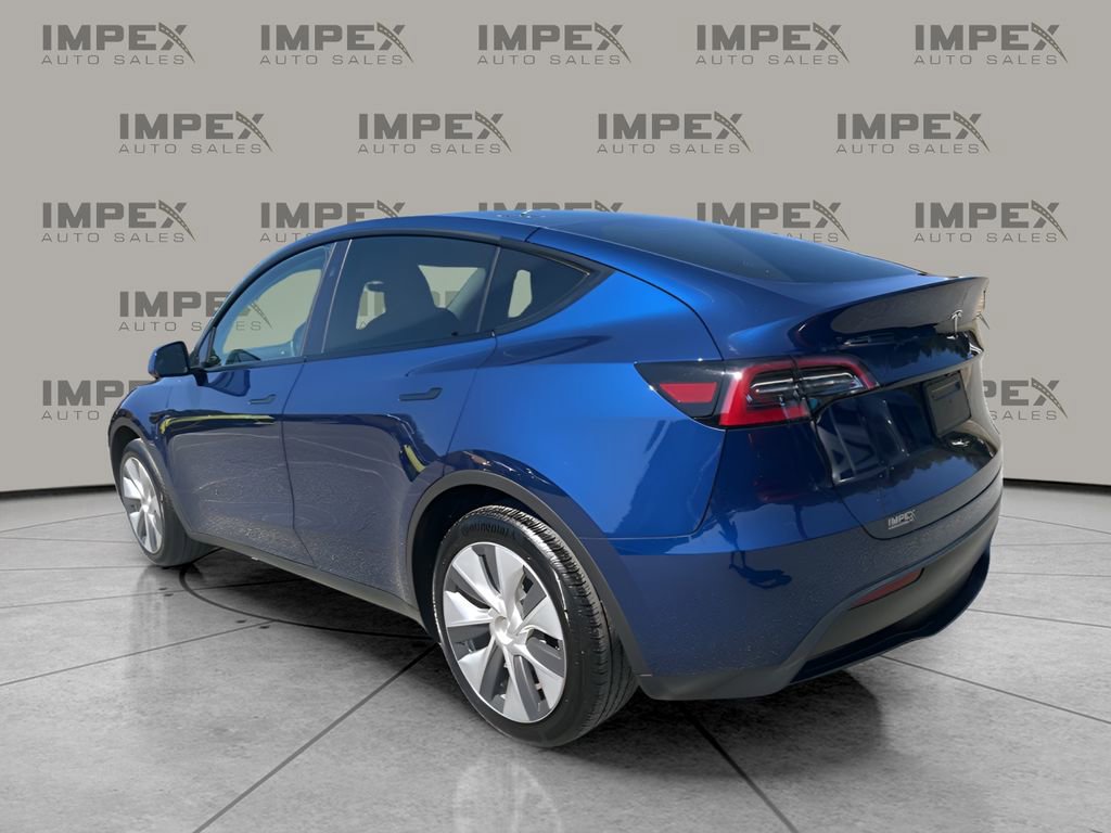 Used 2024 Tesla Model Y Long Range image 3