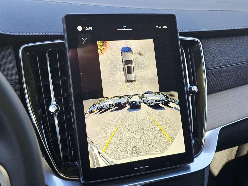 Certified 2025 Volvo XC90 B5 Plus AWD/4WD image 21