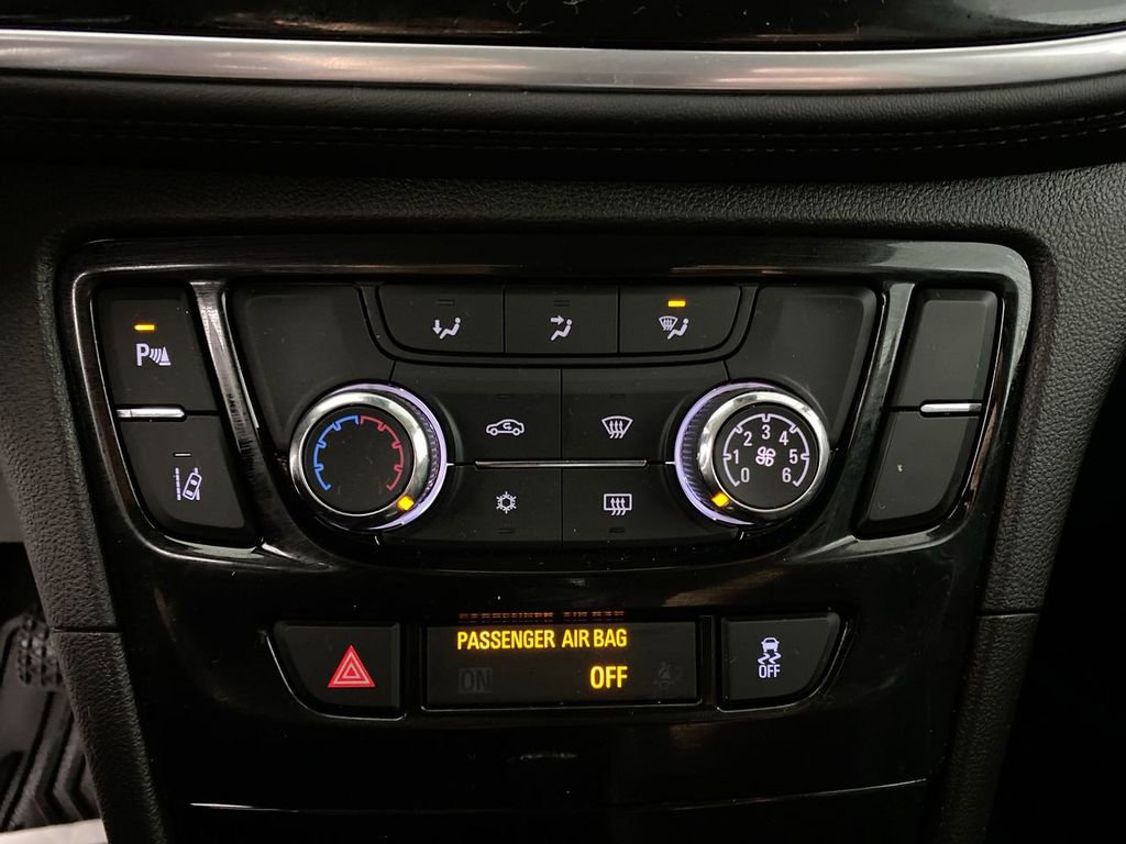 Certified 2022 Buick Encore Preferred w/ Safety Package II image 18