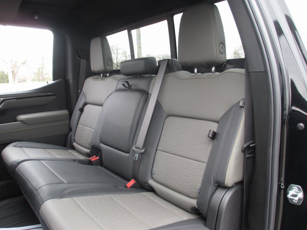 Used 2025 Chevrolet Silverado 1500 ZR2 w/ Technology Package image 21