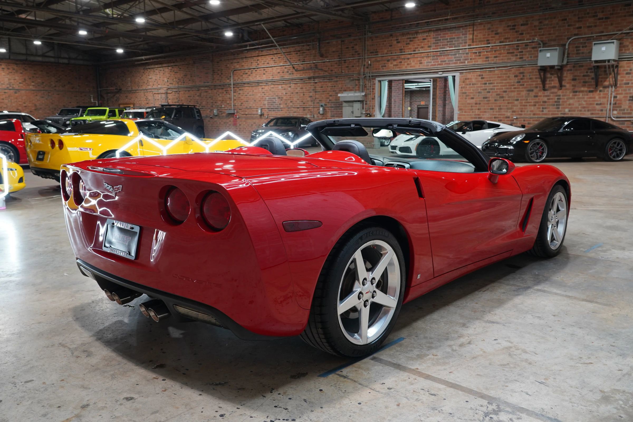 Used 2006 Chevrolet Corvette Convertible w/ Preferred Equipment Group RWD image 37