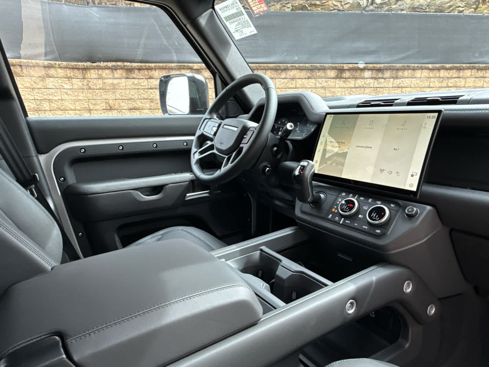 Used 2026 Land Rover Defender 130 X-Dynamic SE AWD/4WD image 8