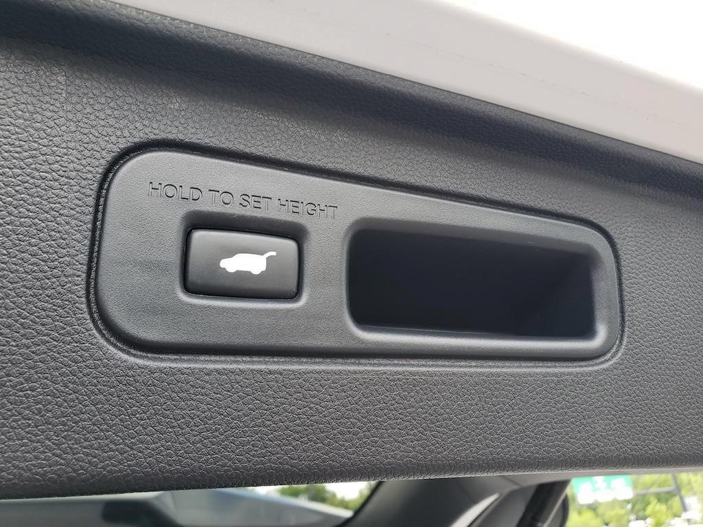 Used 2025 Honda Pilot EX-L image 8