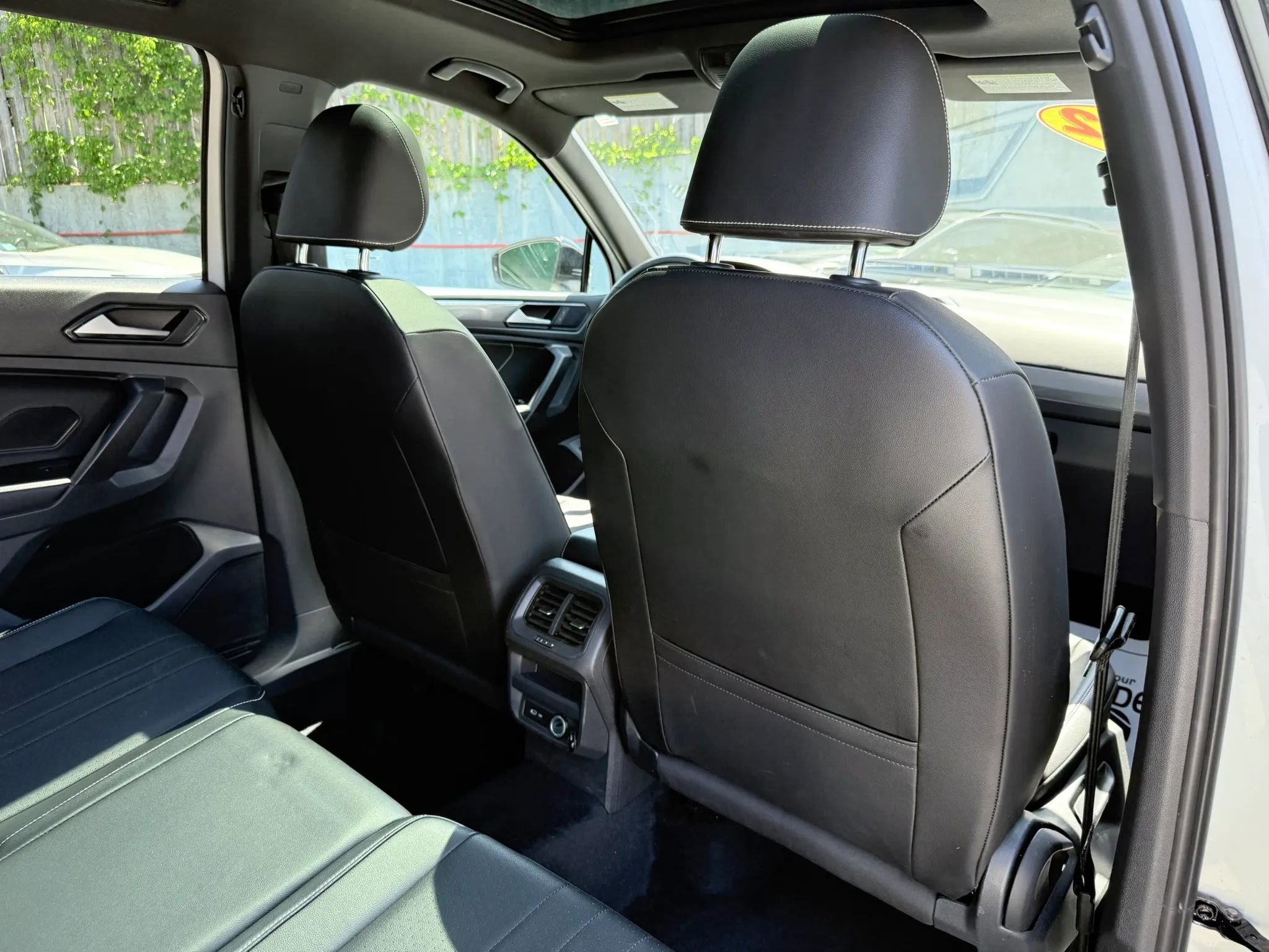 Used 2022 Volkswagen Tiguan SE R-Line AWD/4WD image 25