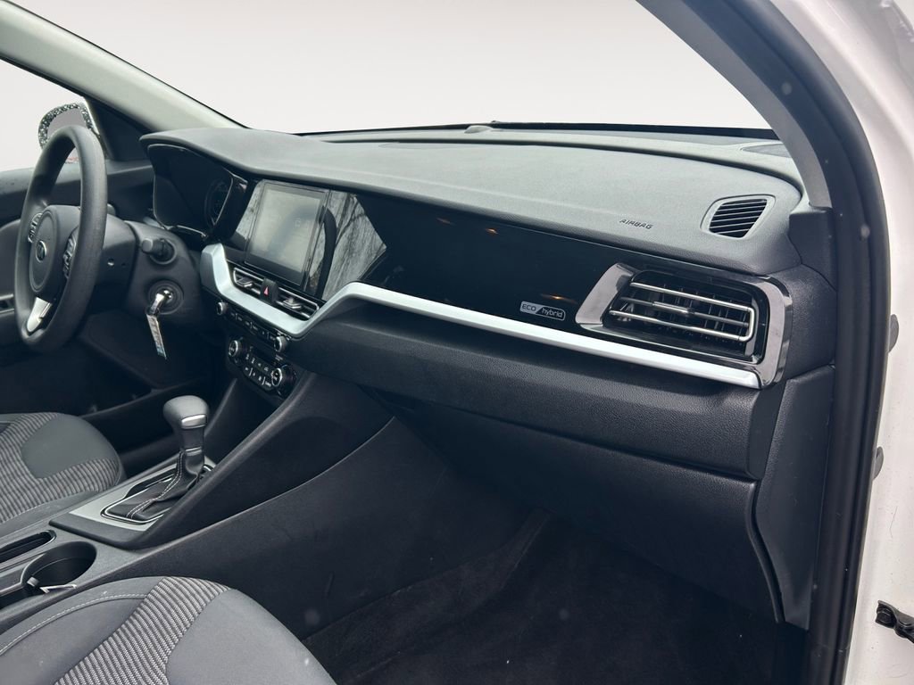 Used 2021 Kia Niro LX image 12