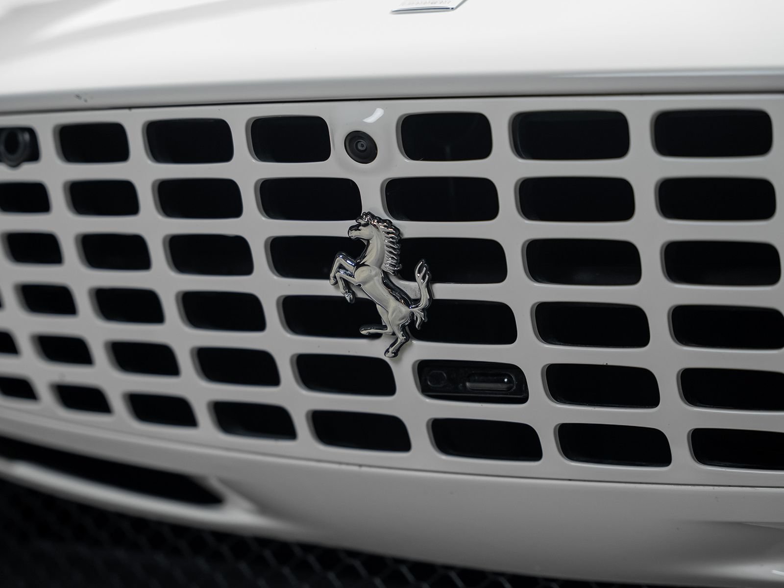 Used 2021 Ferrari Roma RWD image 6