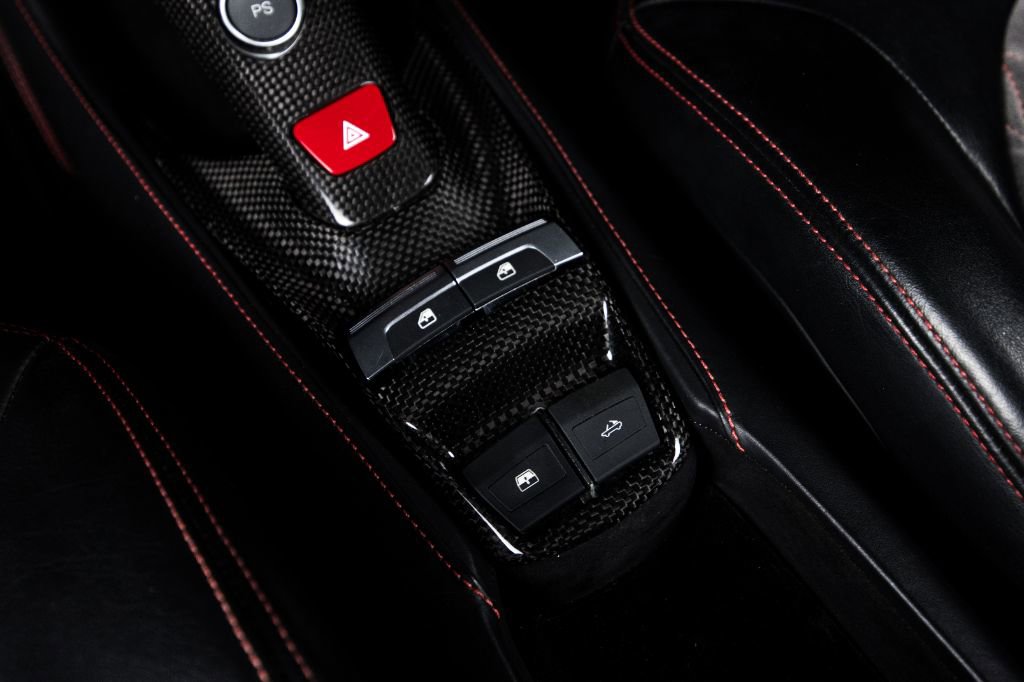 Used 2016 Ferrari 488 Spider RWD image 27