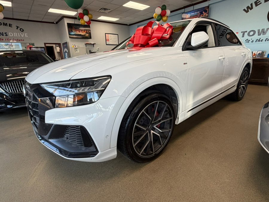 Used 2020 Audi Q8 Prestige w/ Prestige Package AWD/4WD image 6