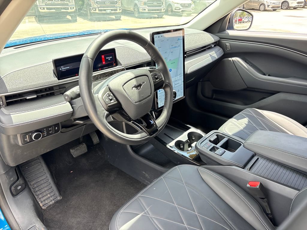 Used 2025 Ford Mustang Mach-E Select w/ Comfort Package Lite RWD image 6