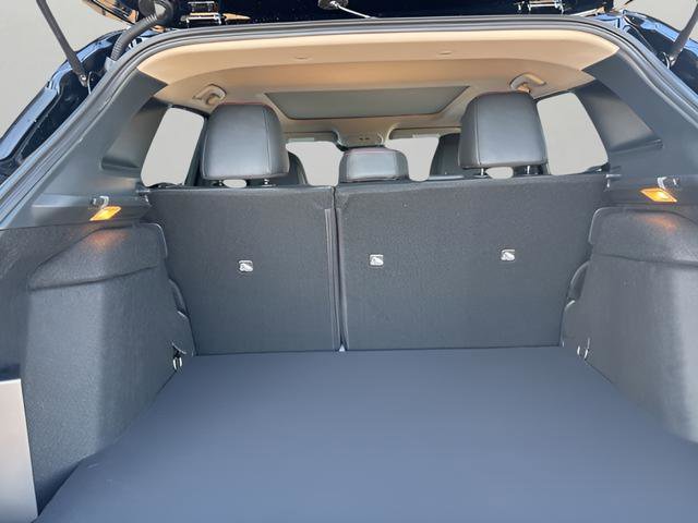 New 2026 Nissan Kicks SR w/ SR Premium Package AWD/4WD image 32