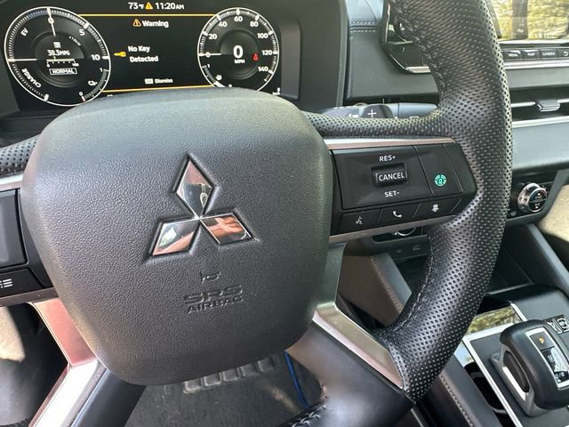 Used 2023 Mitsubishi Outlander 4WD Plug-In Hybrid image 18