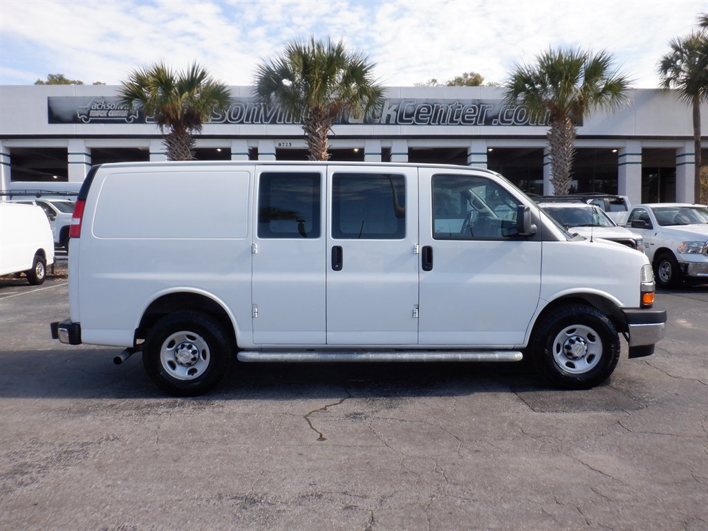 Used 2020 Chevrolet Express 2500 w/ Driver Convenience Package RWD image 1