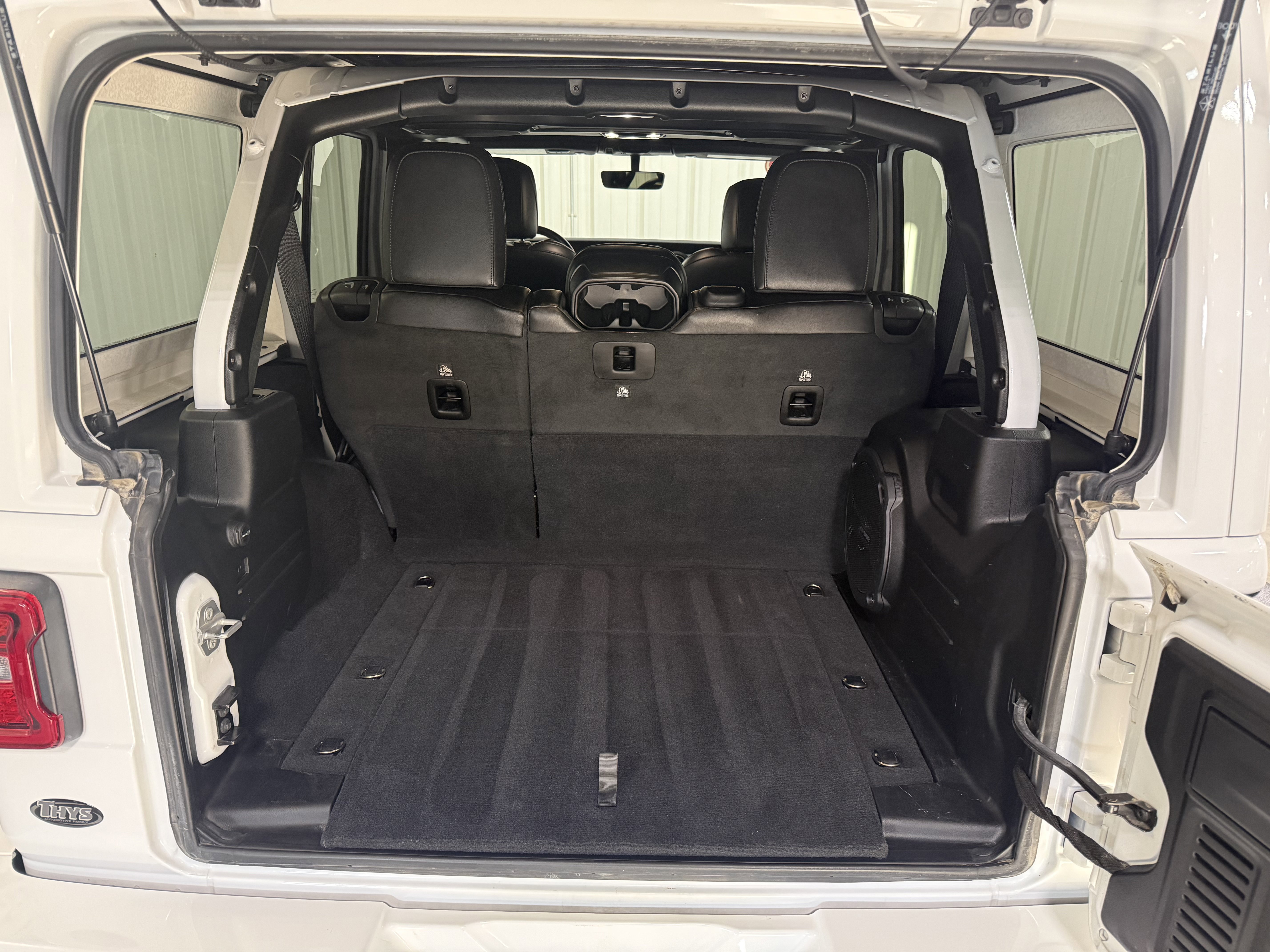 Used 2021 Jeep Wrangler Unlimited Sahara image 5