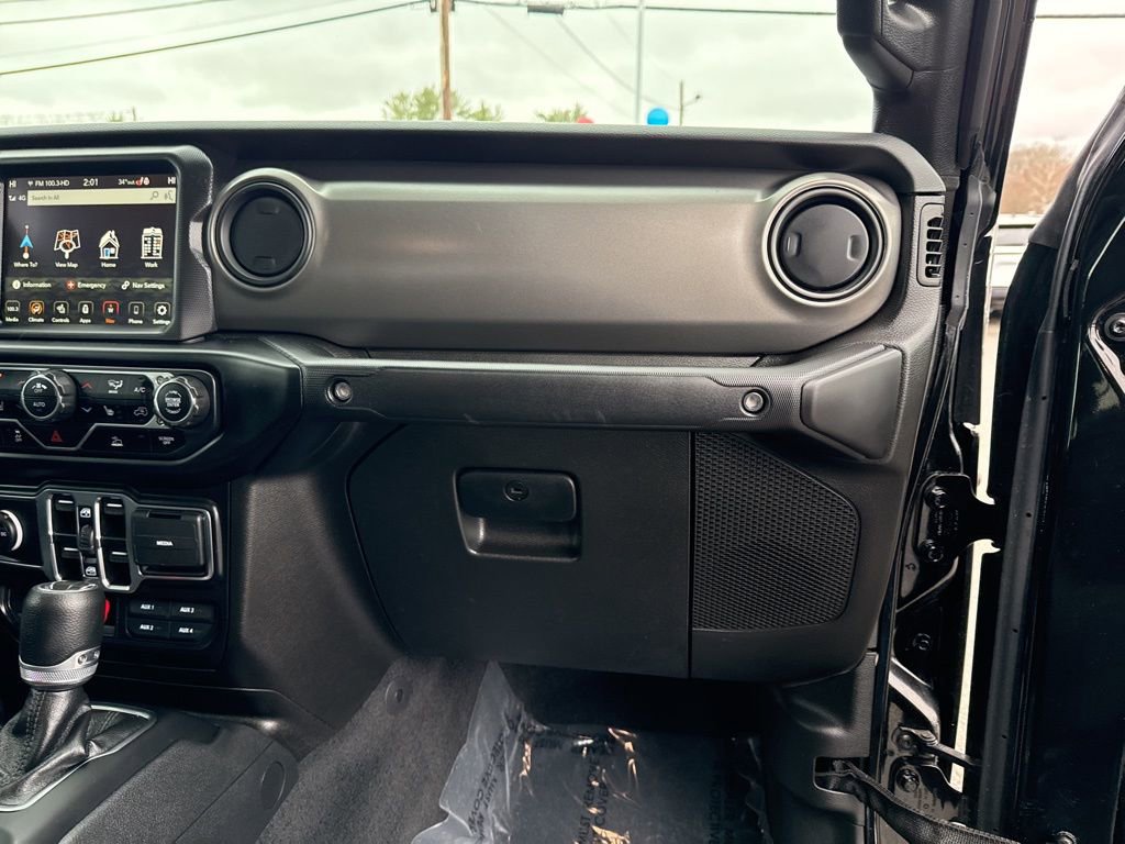 Certified 2023 Jeep Gladiator Willys image 27