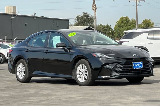 Used 2025 Toyota Camry LE FWD image 2