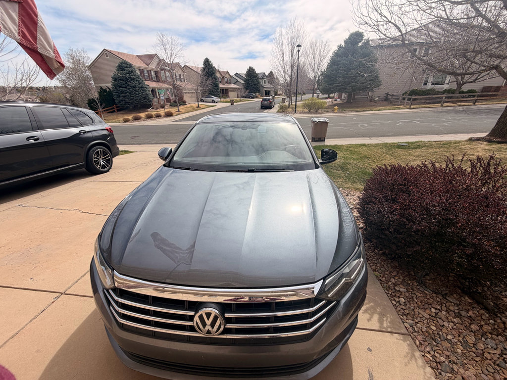 Used 2019 Volkswagen Jetta SE w/ Cold Weather Package image 2