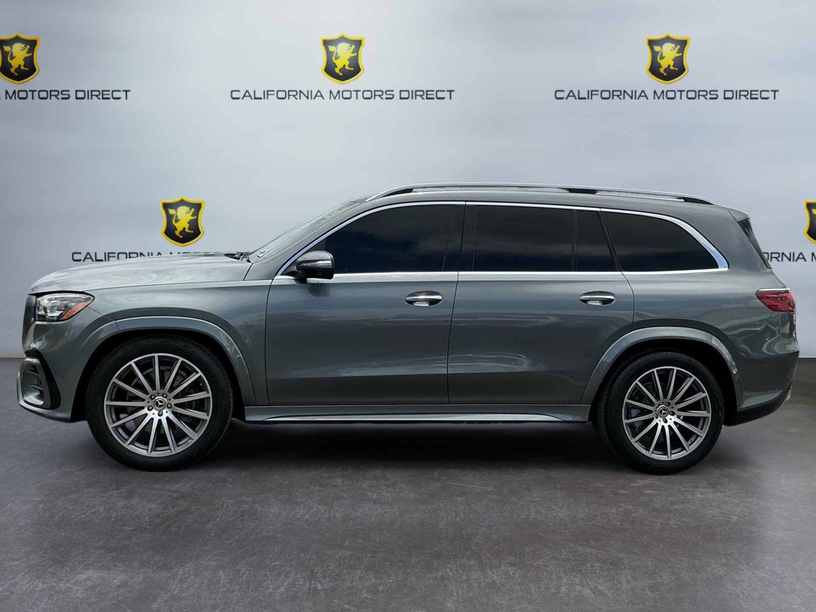Used 2025 Mercedes-Benz GLS 450 4MATIC image 8