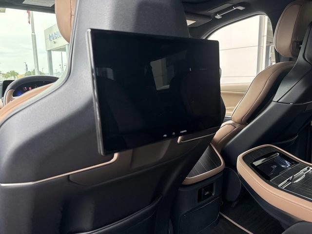 Certified 2026 Lincoln Navigator L Black Label AWD/4WD image 19