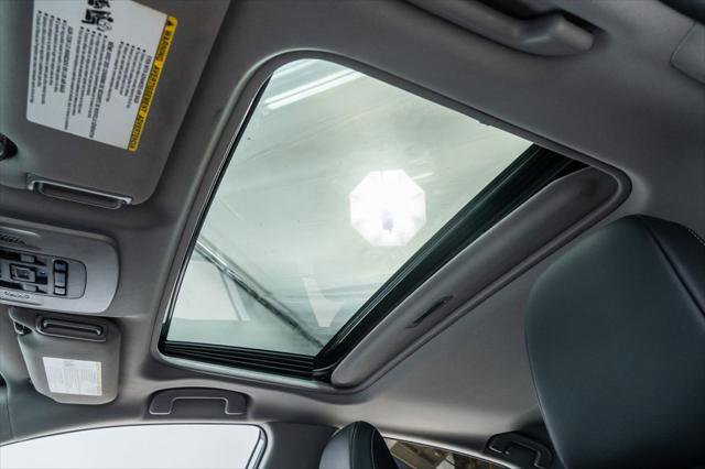 Used 2022 Toyota Camry SE w/ Convenience Package FWD image 23