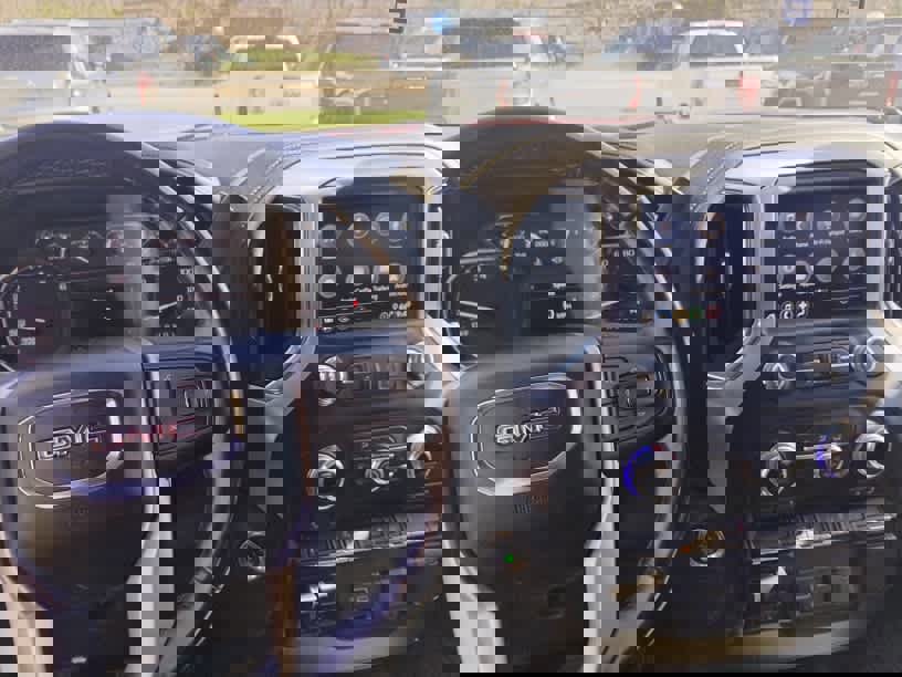 Used 2020 GMC Sierra 1500 SLE w/ SLE Value Package AWD/4WD image 9