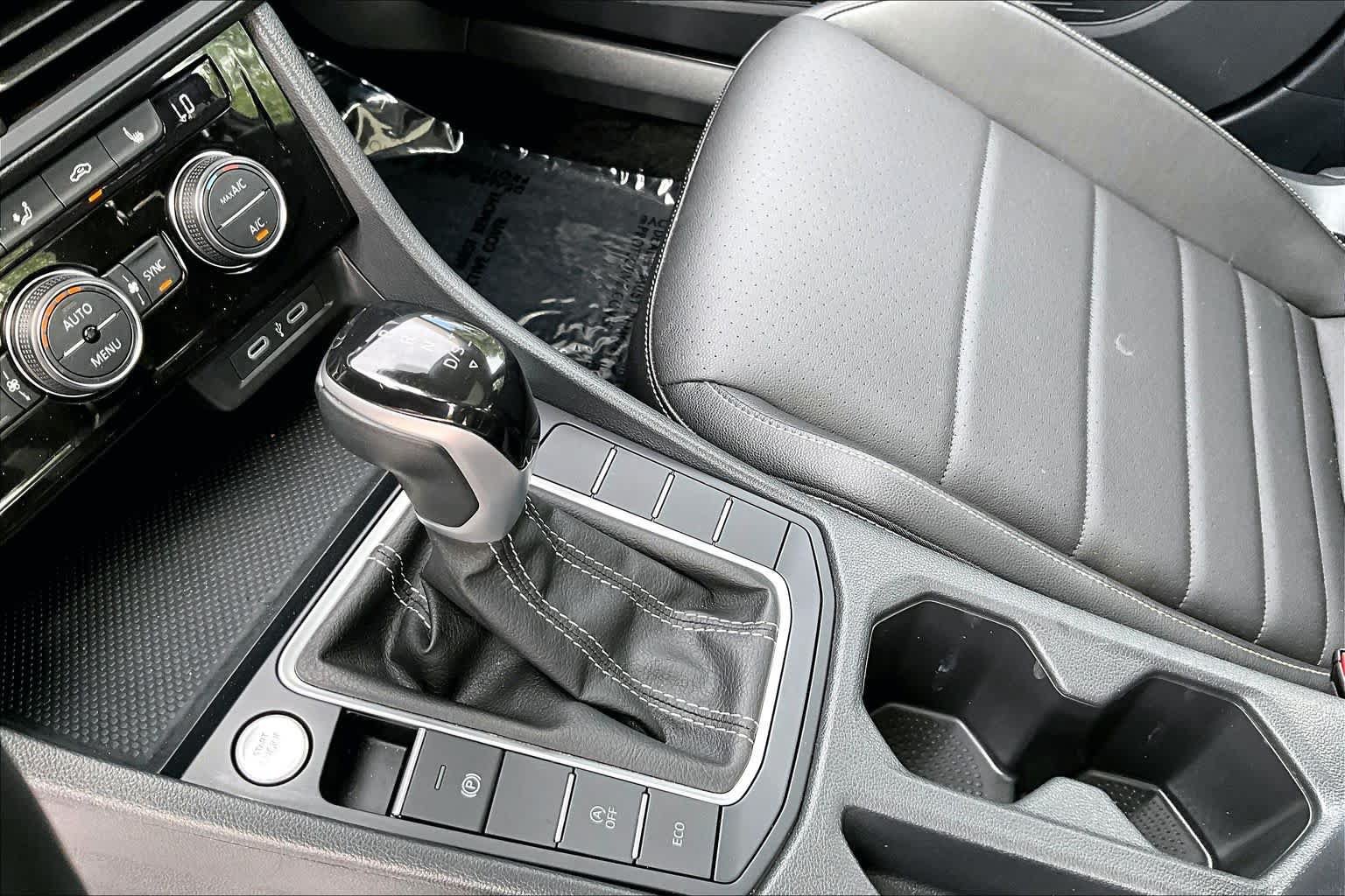 Used 2023 Volkswagen Jetta SE FWD image 17