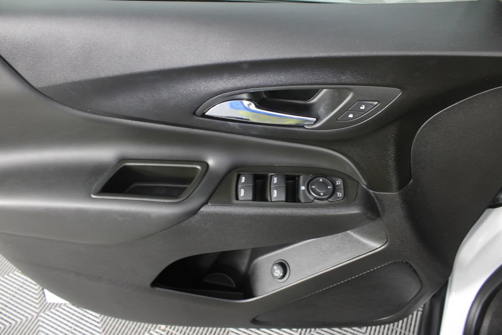 Used 2024 Chevrolet Equinox LT FWD image 14