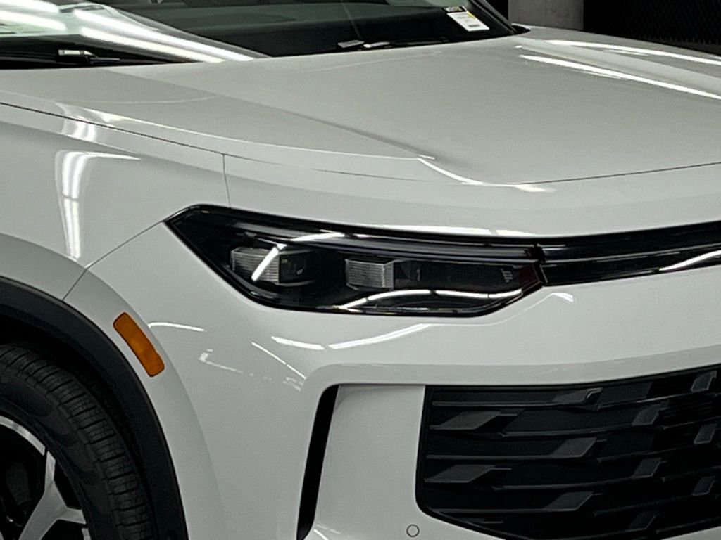 New 2026 Volkswagen Tiguan SE image 42