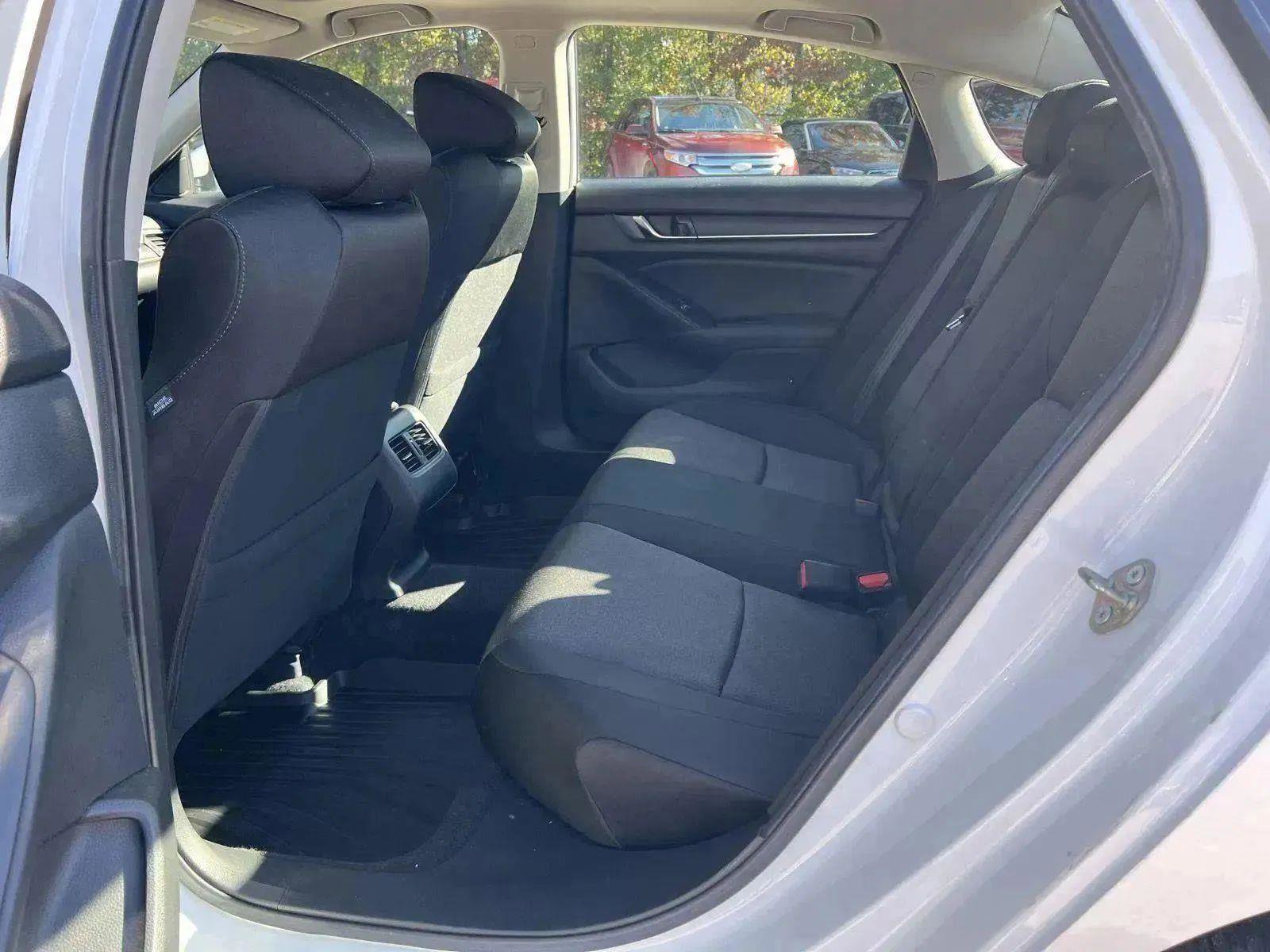 Used 2019 Honda Accord EX image 21