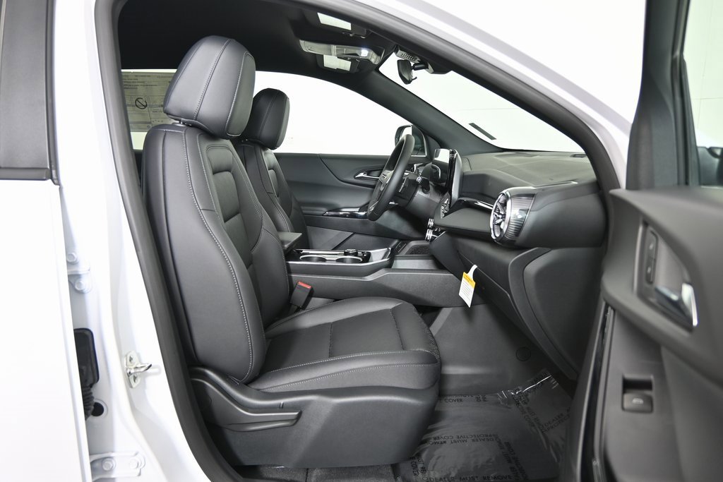 New 2026 Chevrolet Equinox LT w/ Convenience Package II image 13